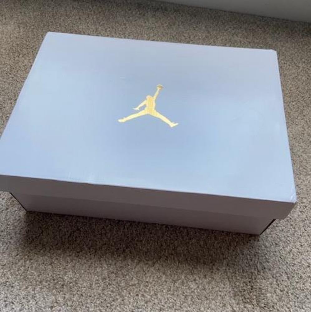 Nike Women's Jordan Novas with box - Picture 5 of 7